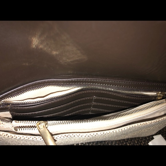Armani Exchange clutch/ gold hardware. - Picture 3 of 5